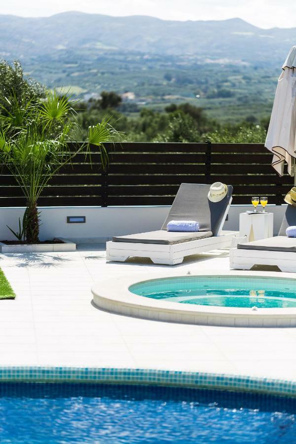 Caramel Villa, With 40M2 Pool & Spa Whirlpool, By Thinkvilla Panormos  ภายนอก รูปภาพ